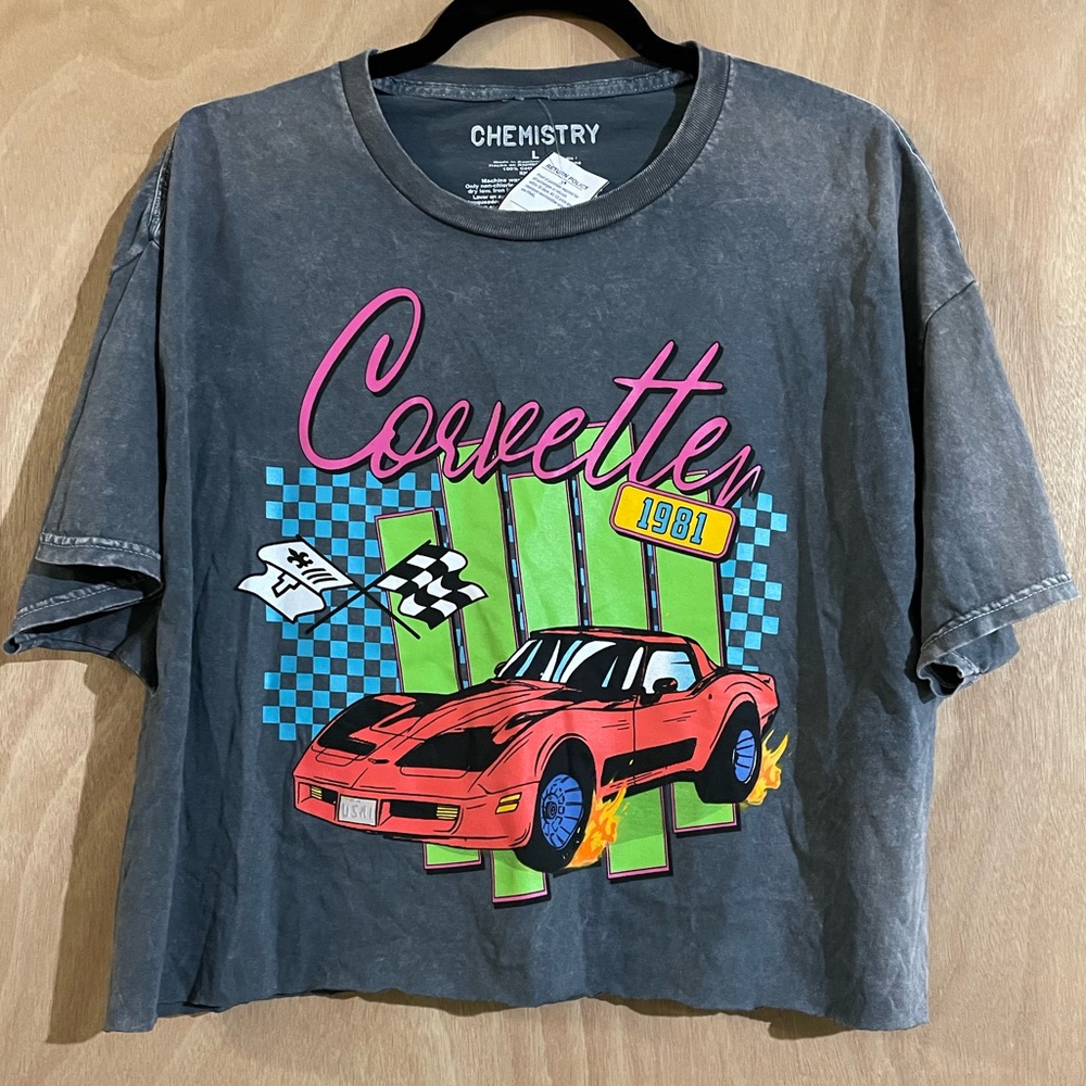 NWT size Large women’s retro crop top Corvette shirt!